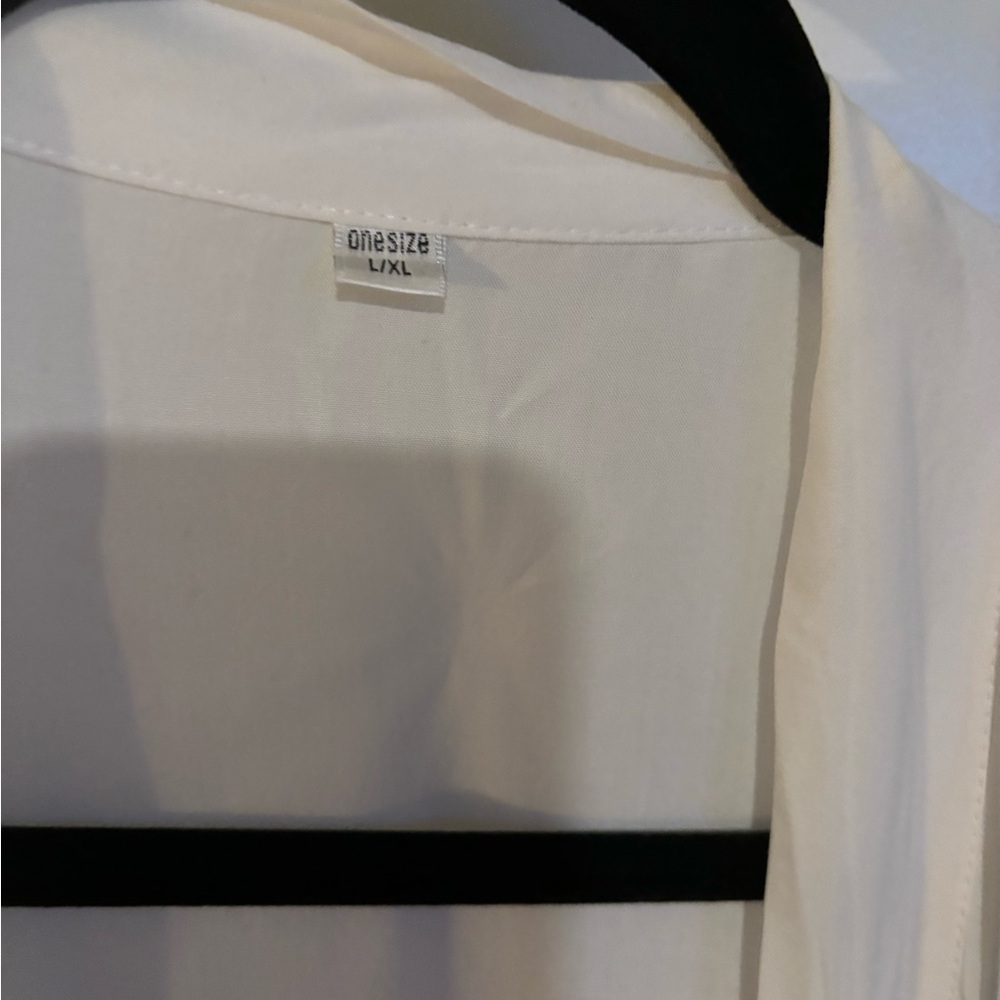 Wedding Robe - Picture 3 of 7